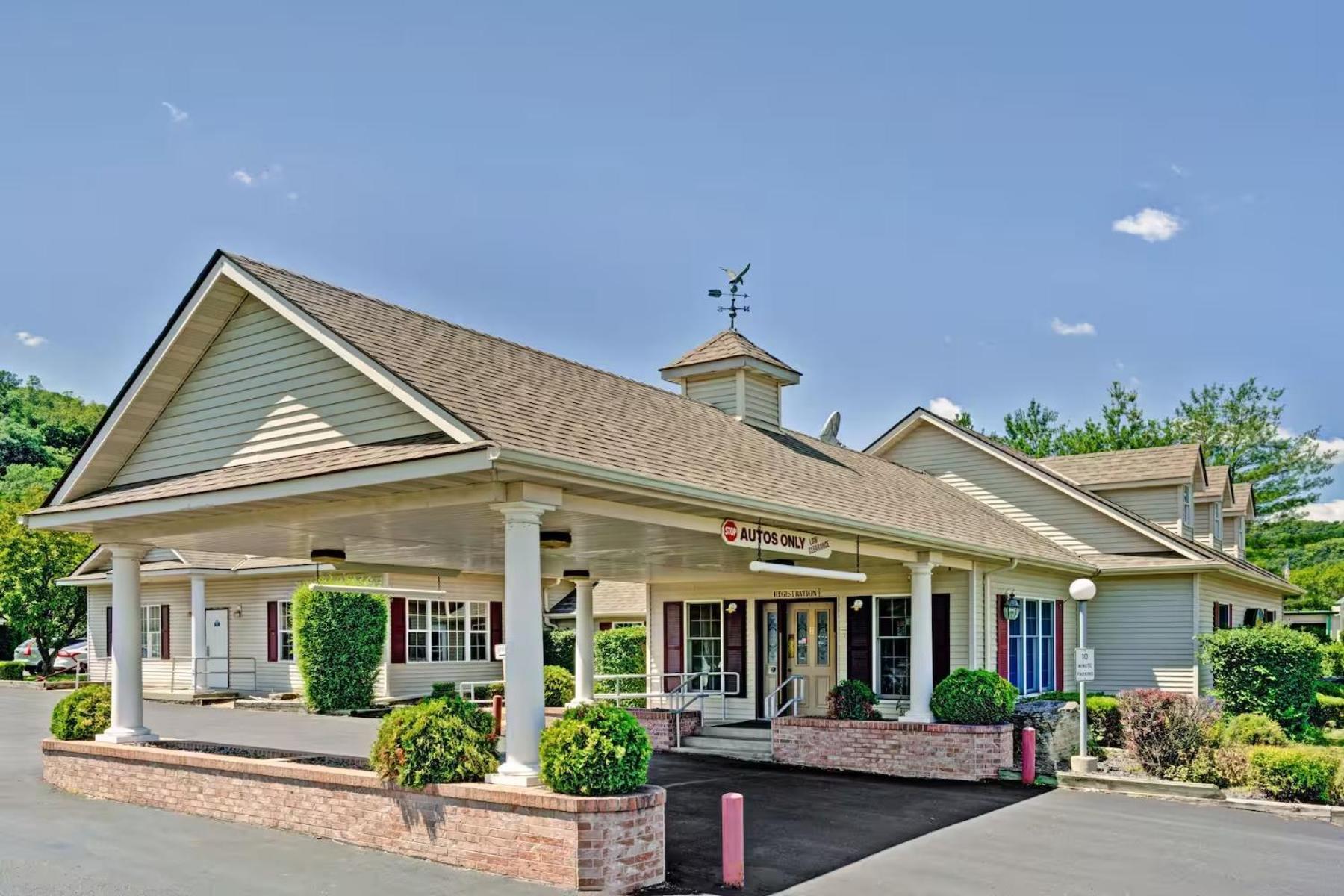 Travelodge By Wyndham Red Wing Exterior photo
