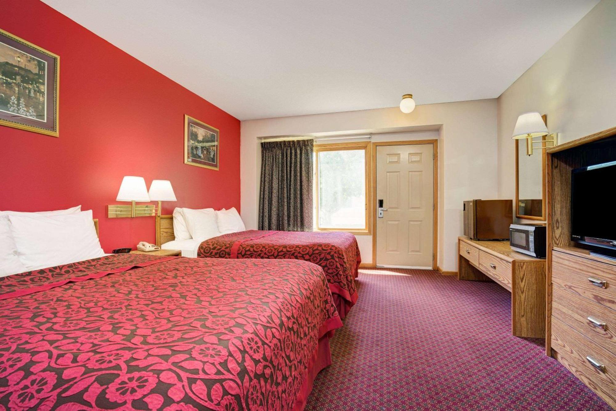 Travelodge By Wyndham Red Wing Exterior photo