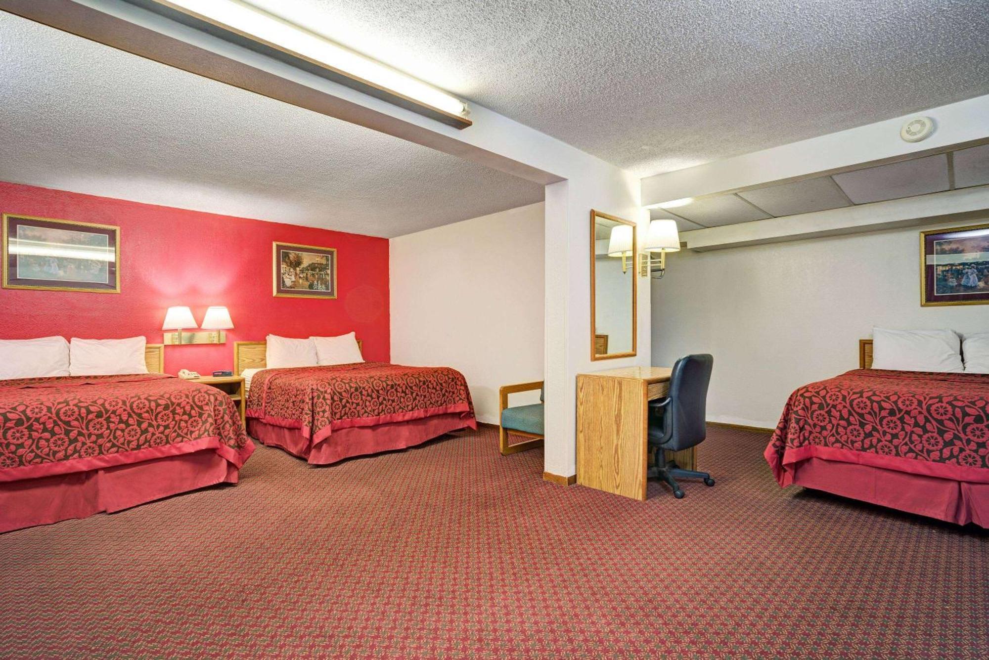 Travelodge By Wyndham Red Wing Exterior photo